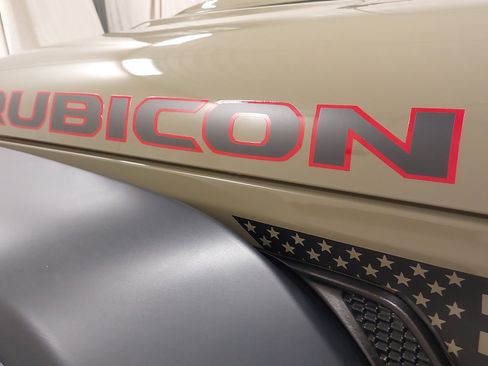 Used 2025 Jeep Wrangler Unlimited Rubicon w/ XTREMEE 35" Tire Package image 32