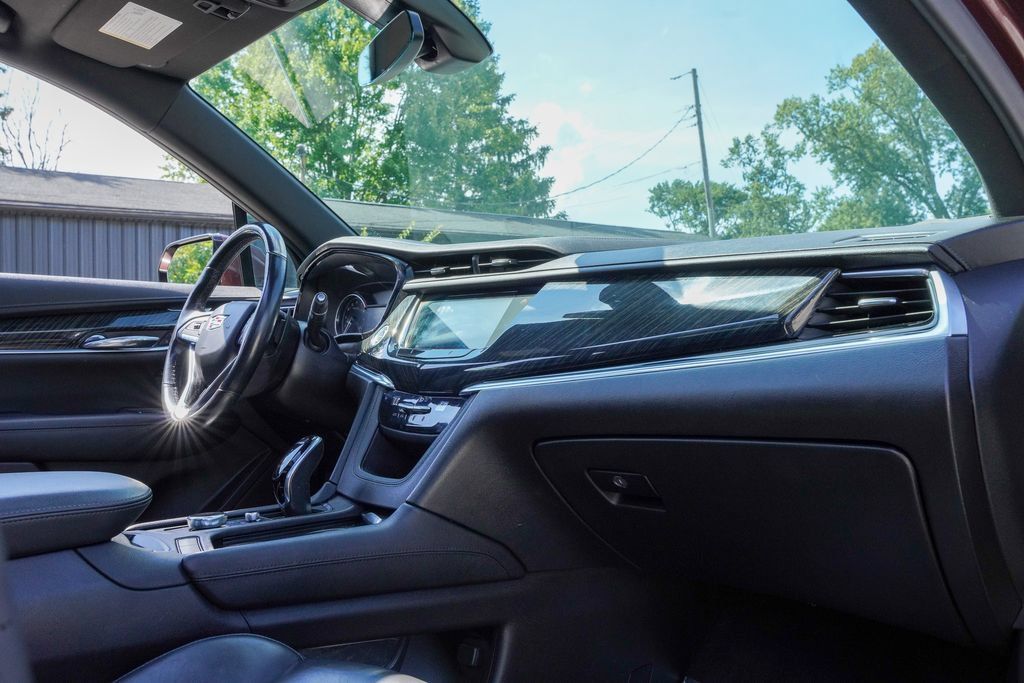 Used 2022 Cadillac XT6 Premium Luxury AWD/4WD image 42