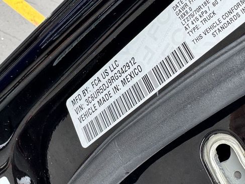 Used 2024 RAM 2500 Big Horn w/ Bed Utility Group image 33