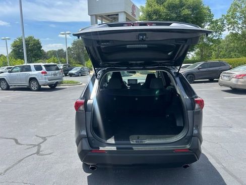 Used 2024 Toyota RAV4 XLE AWD/4WD image 9