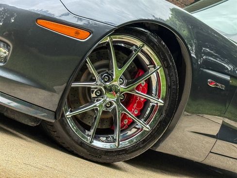 Used 2009 Chevrolet Corvette Z06 w/ Preferred Equipment Group RWD image 5