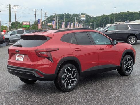 New 2026 Chevrolet Trax RS w/ Driver Confidence Package FWD image 8