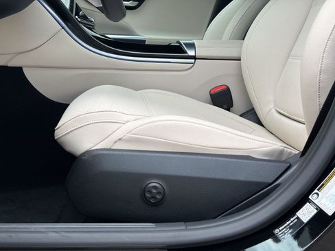 Certified 2026 Mercedes-Benz C 300 4MATIC Sedan image 15