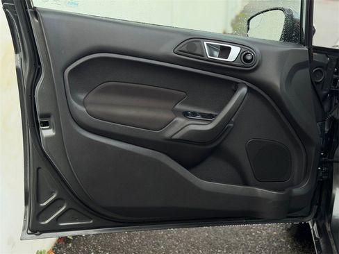 Used 2016 Ford Fiesta SE w/ Equipment Group 201A image 10