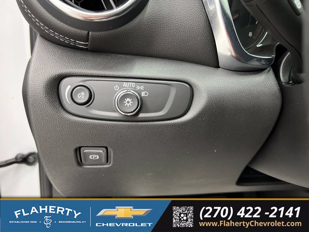 Used 2025 Chevrolet Blazer LT w/ Midnight/Sport Edition FWD image 23
