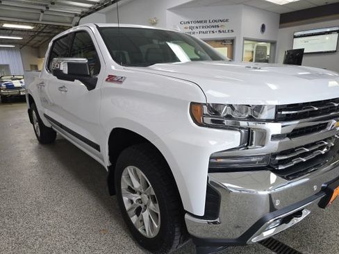 Used 2020 Chevrolet Silverado 1500 LTZ w/ LTZ Premium Package AWD/4WD image 3