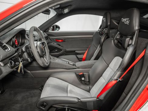 Used 2024 Porsche 718 Cayman GT4 RS image 2