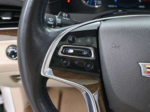 Used 2020 Cadillac Escalade ESV Premium Luxury image 32