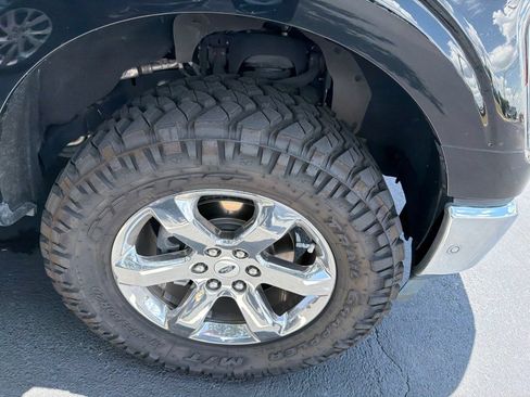 Used 2021 Ford F150 Lariat w/ Equipment Group 502A High AWD/4WD image 3