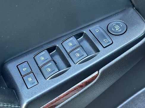 Used 2016 GMC Yukon SLE RWD image 13