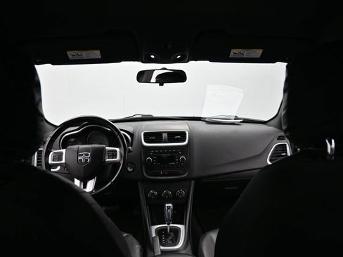 Used 2012 Dodge Avenger SXT image 24