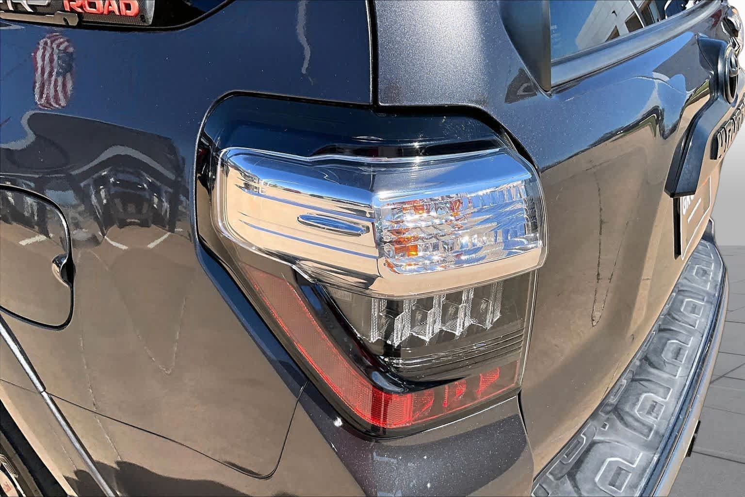 Used 2019 Toyota 4Runner TRD Off-Road Premium AWD/4WD image 27