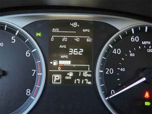 Used 2025 Nissan Kicks Play S image 13