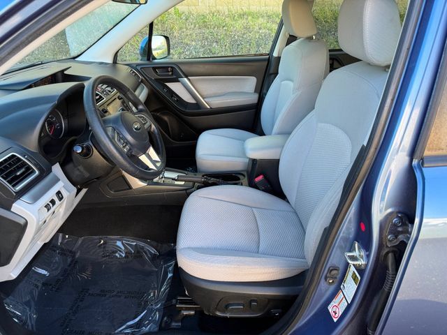 Used 2017 Subaru Forester 2.5i Premium AWD/4WD image 6