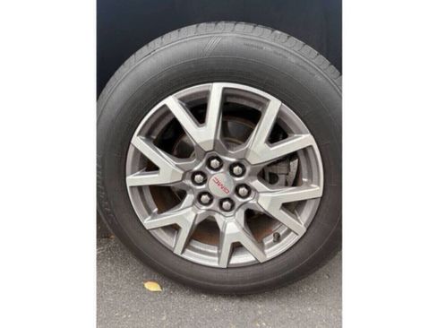 Used 2020 GMC Acadia SLT FWD image 24