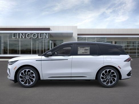 New 2026 Lincoln Nautilus Reserve AWD/4WD image 3