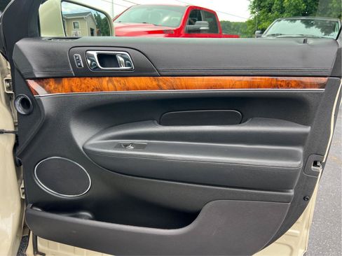 Used 2016 Lincoln MKT AWD w/ Equipment Group 201A image 15