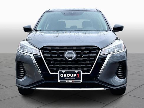 Certified 2025 Nissan Kicks Play S FWD image 4