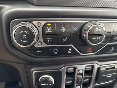 Used 2022 Jeep Wrangler Unlimited Sport image 27