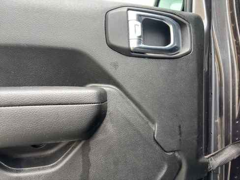 Used 2021 Jeep Wrangler Unlimited Sport image 17