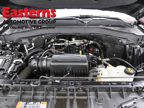 Used 2022 Ford Explorer XLT w/ Equipment Group 202A AWD/4WD image 7