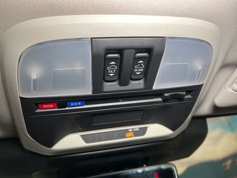 Certified 2025 Subaru Crosstrek 2.0i Premium image 42