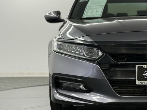 Used 2018 Honda Accord Sport image 4