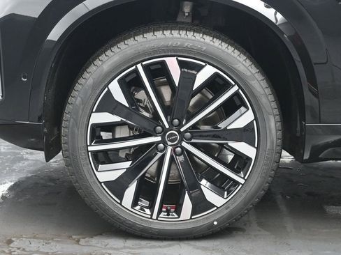 New 2026 Volvo XC90 B6 Plus w/ Protection Package image 29