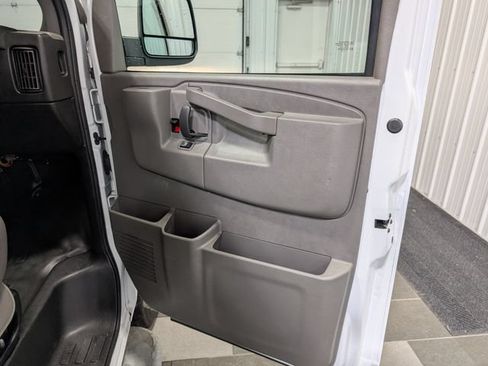 Used 2025 GMC Savana 2500 w/ Driver Convenience Package RWD image 18