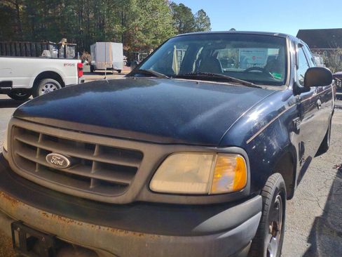 Used 2003 Ford F150 2WD SuperCab image 1