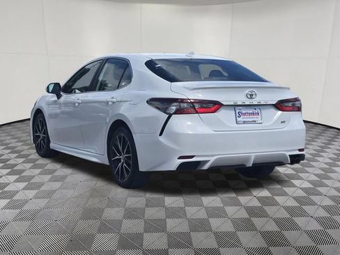 Used 2024 Toyota Camry SE FWD image 7