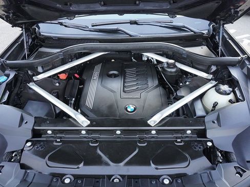 Used 2019 BMW X7 xDrive40i w/ Luxury Seating Package image 25