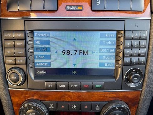 Used 2005 Mercedes-Benz CLK 500 Cabriolet w/ Lighting Pkg image 22