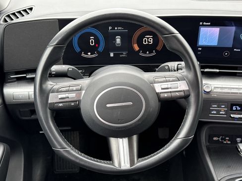 Used 2025 Hyundai Kona SEL AWD/4WD image 16