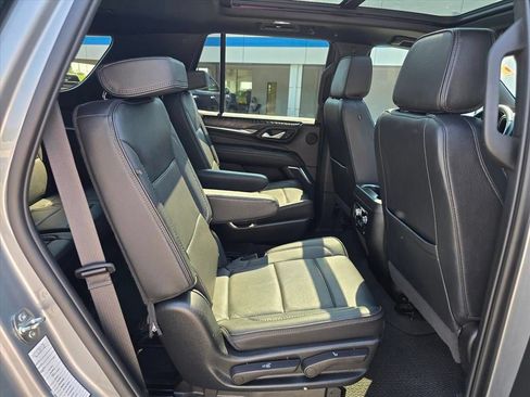 Used 2023 GMC Yukon Denali AWD/4WD image 14