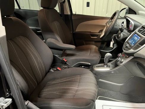 Used 2020 Chevrolet Sonic LT image 25