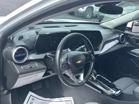 Certified 2024 Chevrolet Trax LT w/ Driver Confidence Package FWD image 9