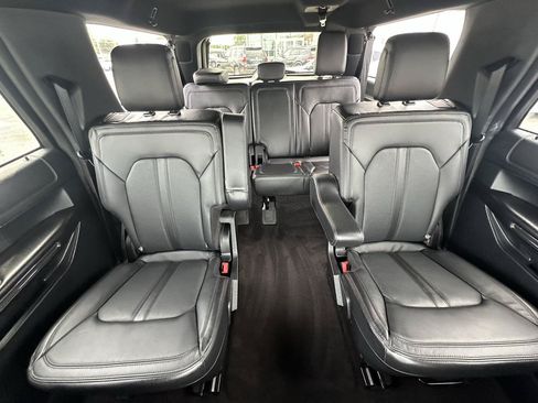 Used 2020 Ford Expedition Max Limited w/ Texas Edition Package RWD image 27