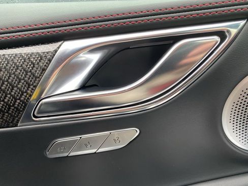 Certified 2025 Genesis GV80 3.5T e-SC AWD/4WD image 32