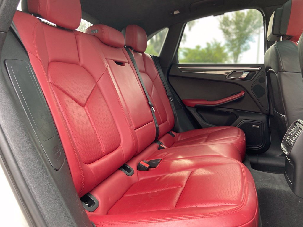 Used 2015 Porsche Macan Turbo AWD/4WD image 24
