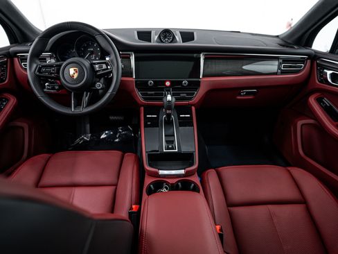 New 2026 Porsche Macan GTS image 12