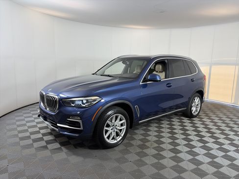 Used 2019 BMW X5 xDrive40i w/ Premium Package 2 AWD/4WD image 2