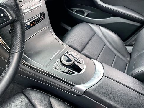 Used 2019 Mercedes-Benz GLC 300 image 14
