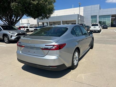 Used 2025 Toyota Camry LE FWD image 3