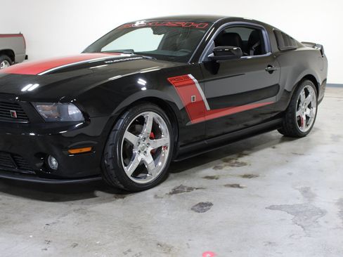Used 2012 Ford Mustang GT Premium w/ Electronics Pkg RWD image 22