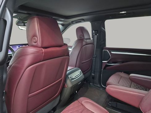 New 2026 Cadillac Escalade ESV Sport w/ Touring Package AWD/4WD image 21