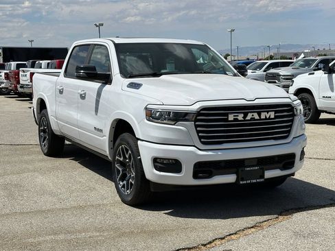 New 2026 RAM 1500 Laramie AWD/4WD image 8