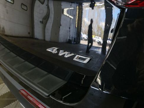 Used 2023 Ford Explorer XLT w/ Equipment Group 202A AWD/4WD image 10