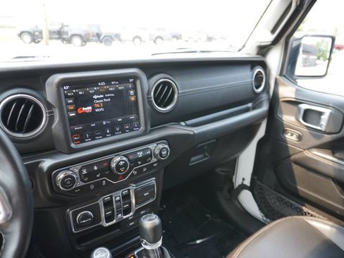 Used 2018 Jeep Wrangler Unlimited Sahara AWD/4WD image 20