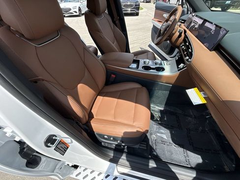 New 2026 Genesis GV70 2.5T Advanced AWD/4WD image 26